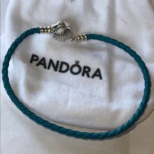 Pandora Moments Seashell Clasp Bracelet